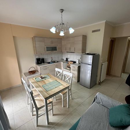 R Apartment Nafpaktos Eksteriør billede